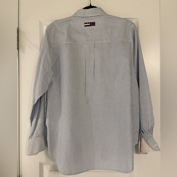 Vintage Tommy Hilfiger Blue and White Stripe Cotton Button Down Shirt, Size 12 - Picture 6 of 6